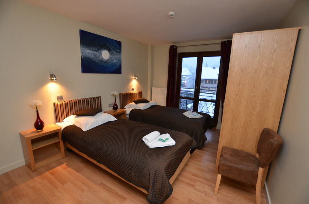 Hotel Rhodos Morzine Авориаз Екстериор снимка
